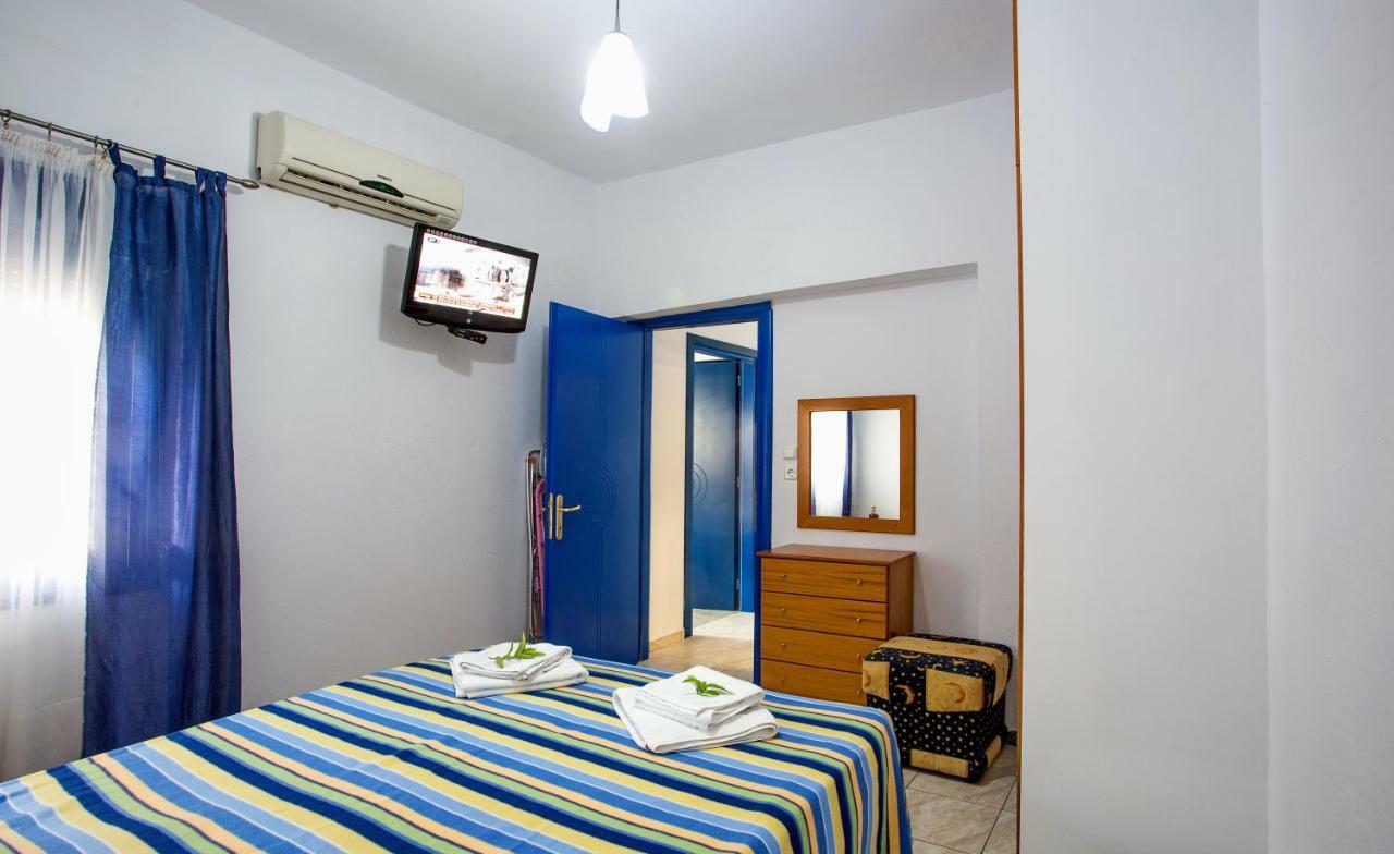 The Blue Beach Apartments Néa Péramos Exterior foto